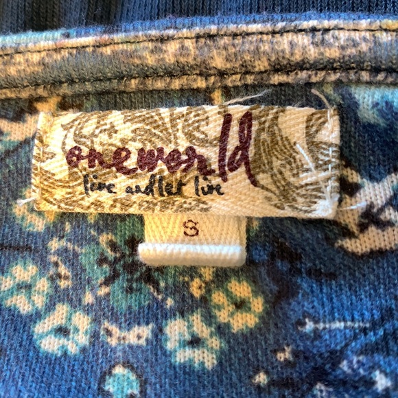 One World Live and Let Live Boho Floral Women’s Size S Knotted Front Hi Low Top - Picture 13 of 15